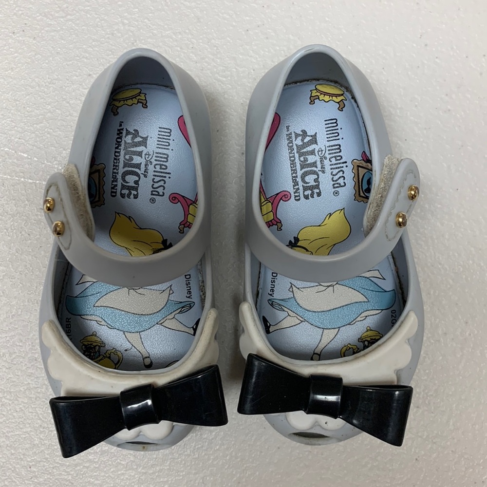 Mini Melissa Alice in Wonderland size 5